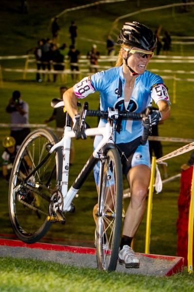 Judy Freeman (Crankbrothers) negotiates the sandy stairs.