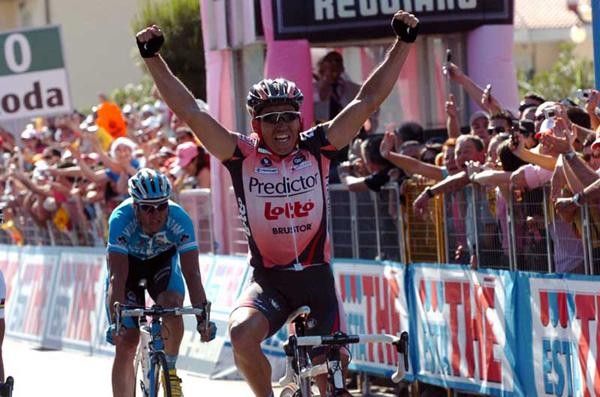 Aussie McEwen takes stage 2 in Bosa.