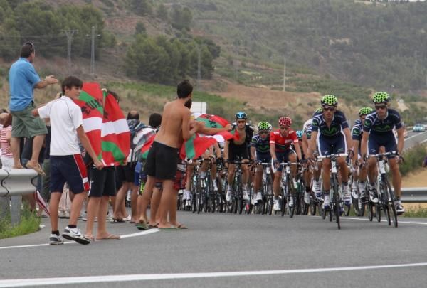 Basque fans en route