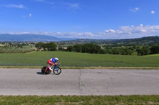 Tom Dumoulin en route to a Giro d'Italia time trial win