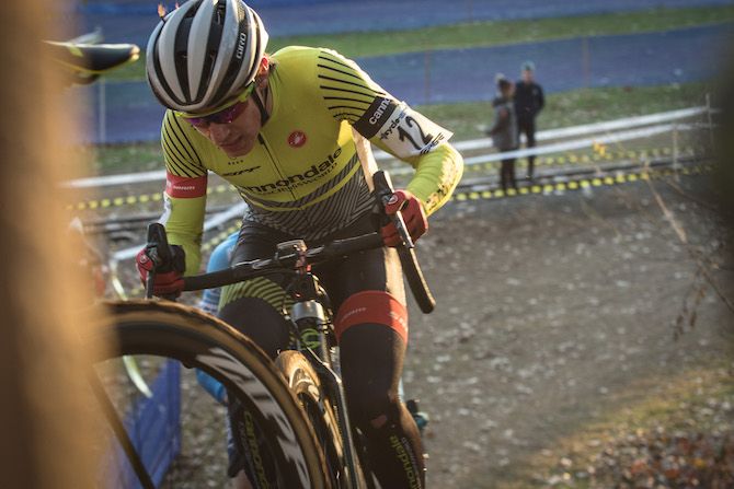 Sam Noel digs in for third place