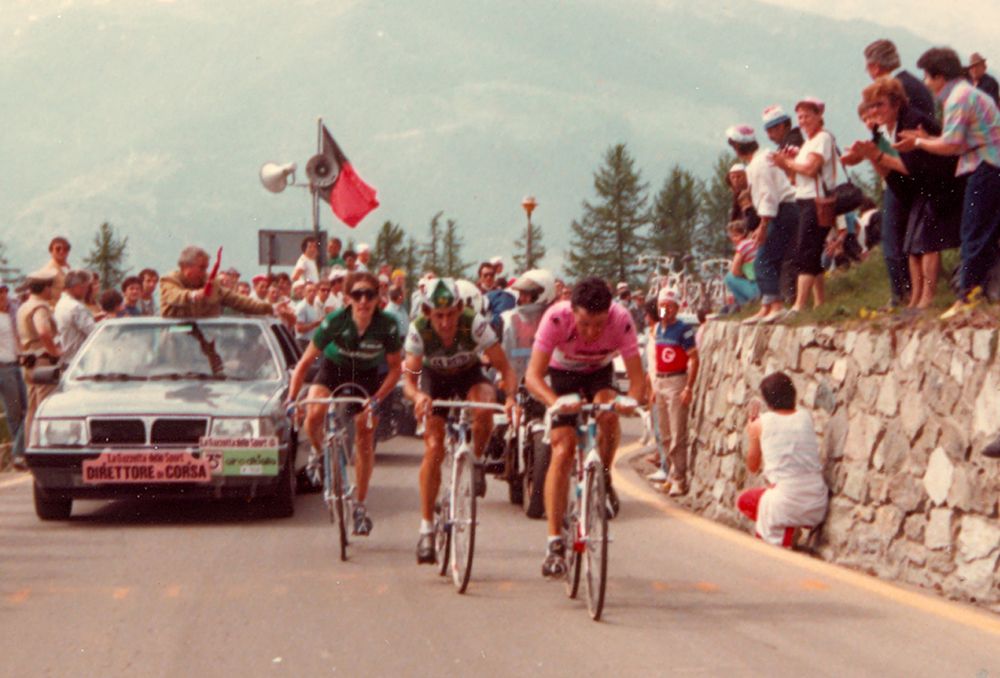 1987, Giro d'Italia Stephen Roche in the pink jersey