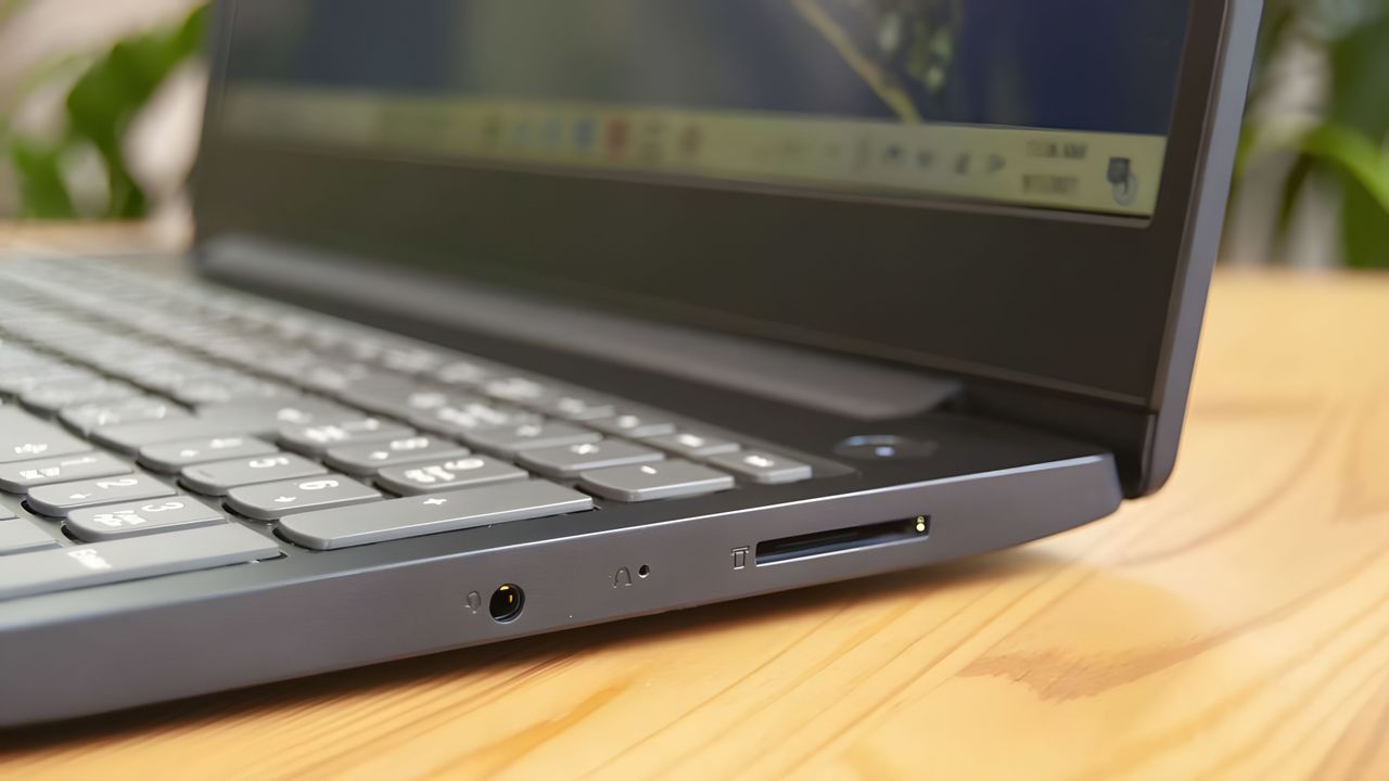 Lenovo IdeaPad3 15