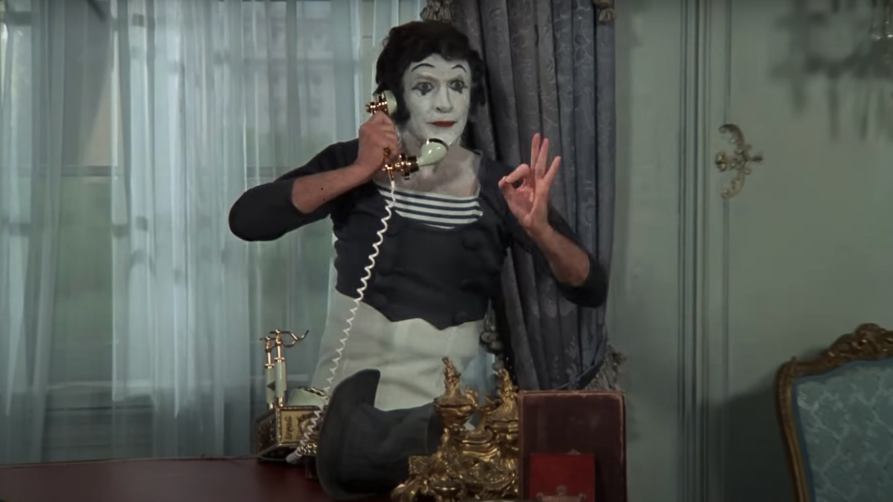 Marcel Marceau firmly takes a phone call in Silent Movie.