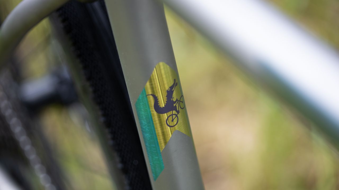 Moots Routt RSL detail of Trans Am finish