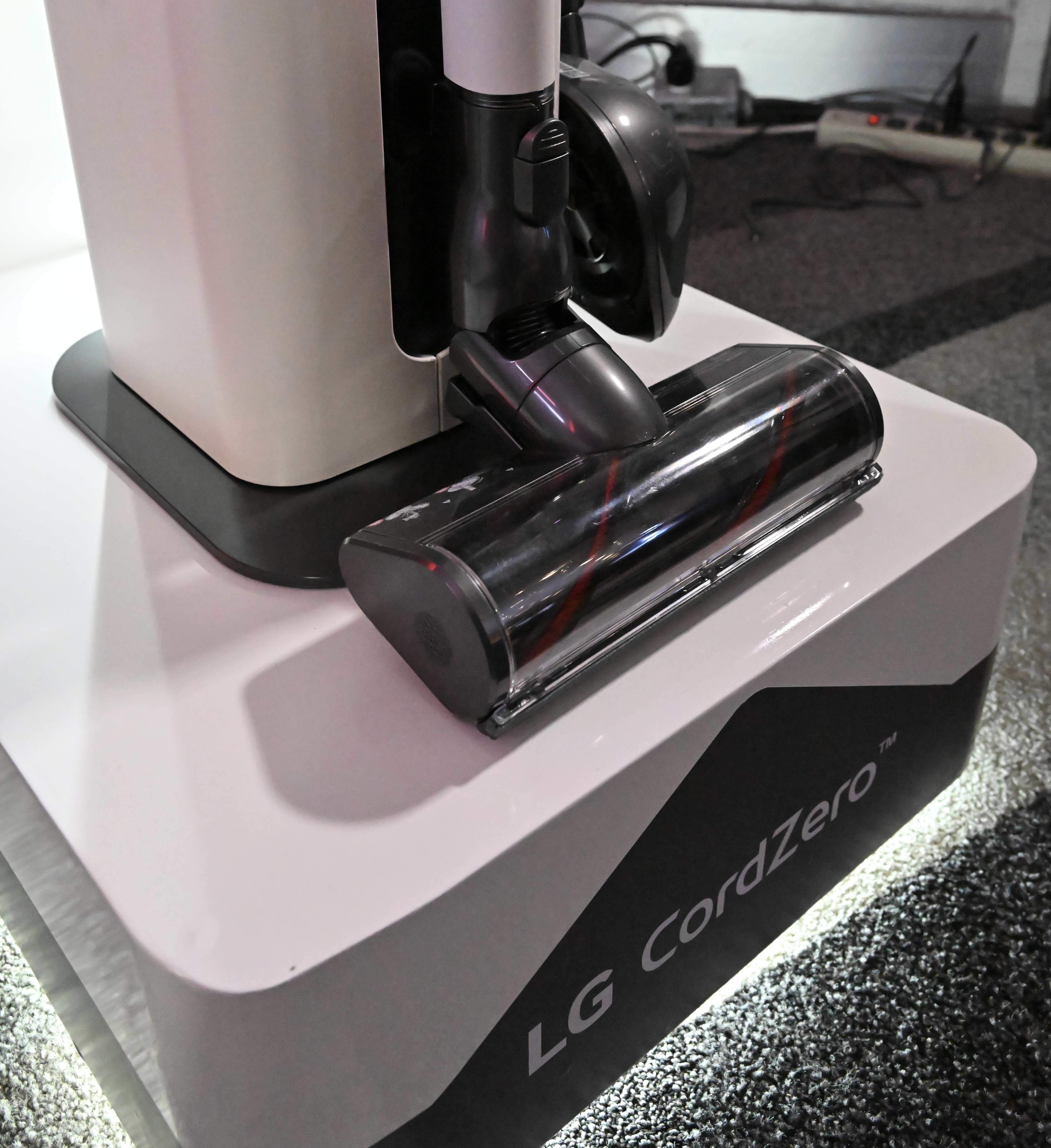 LG Cordzero