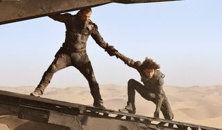 Dune Josh Brolin and Timothee Chalamet in danger on an aircraft