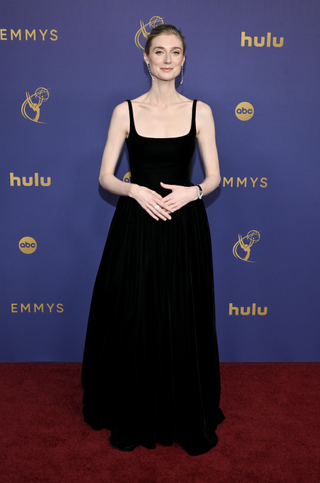 elizabeth debicki at the emmys