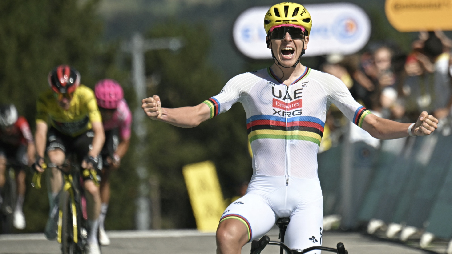 Tadej Pogacar wins Stage 3 ahead of Jonas Vingegaard at Tour de France 2026