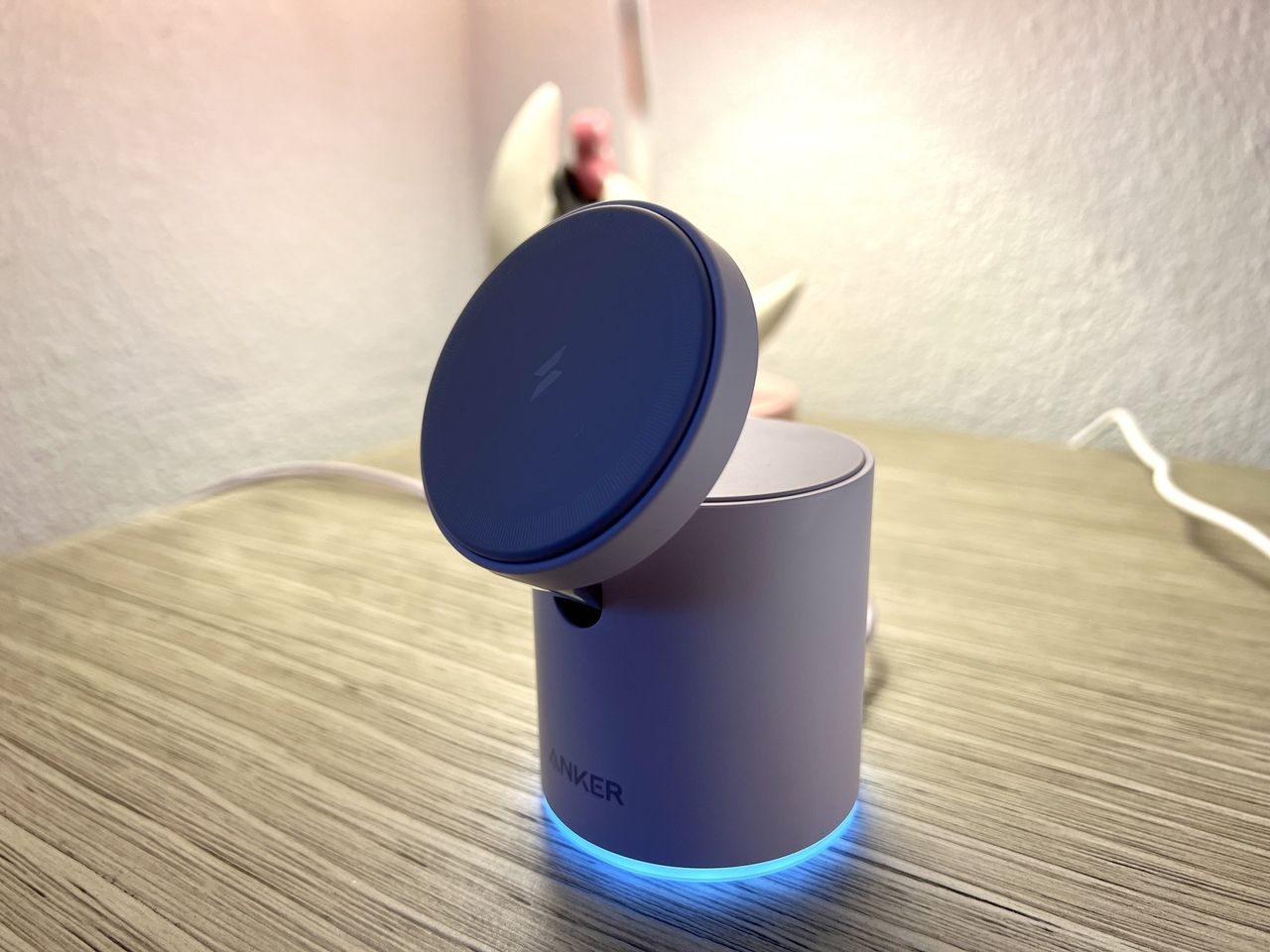 Anker 623 Maggo Magnetic Wireless Charger 2 In 1 Led Light