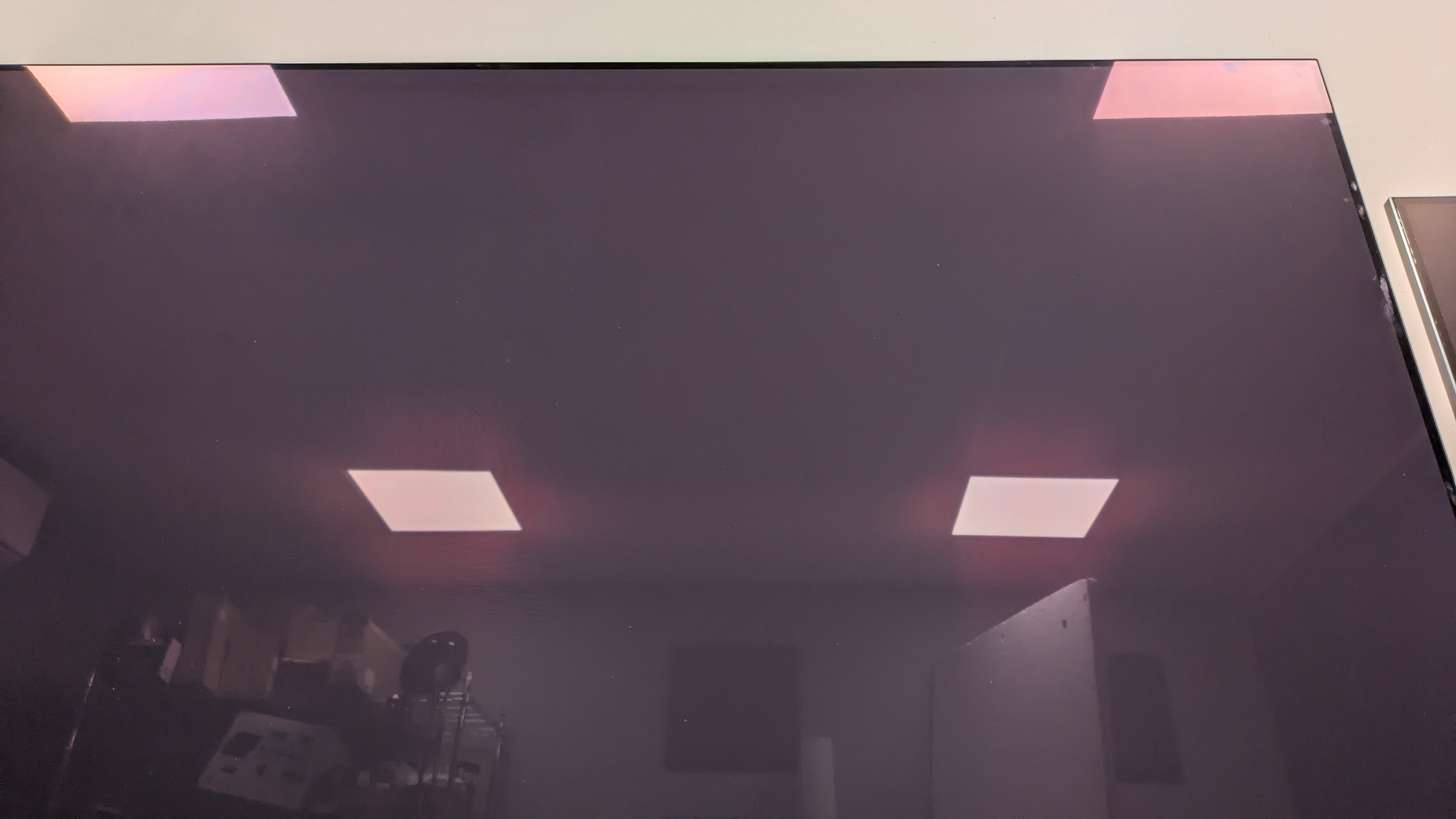 Sony Bravia 8 II lights overhead reflected in screen 