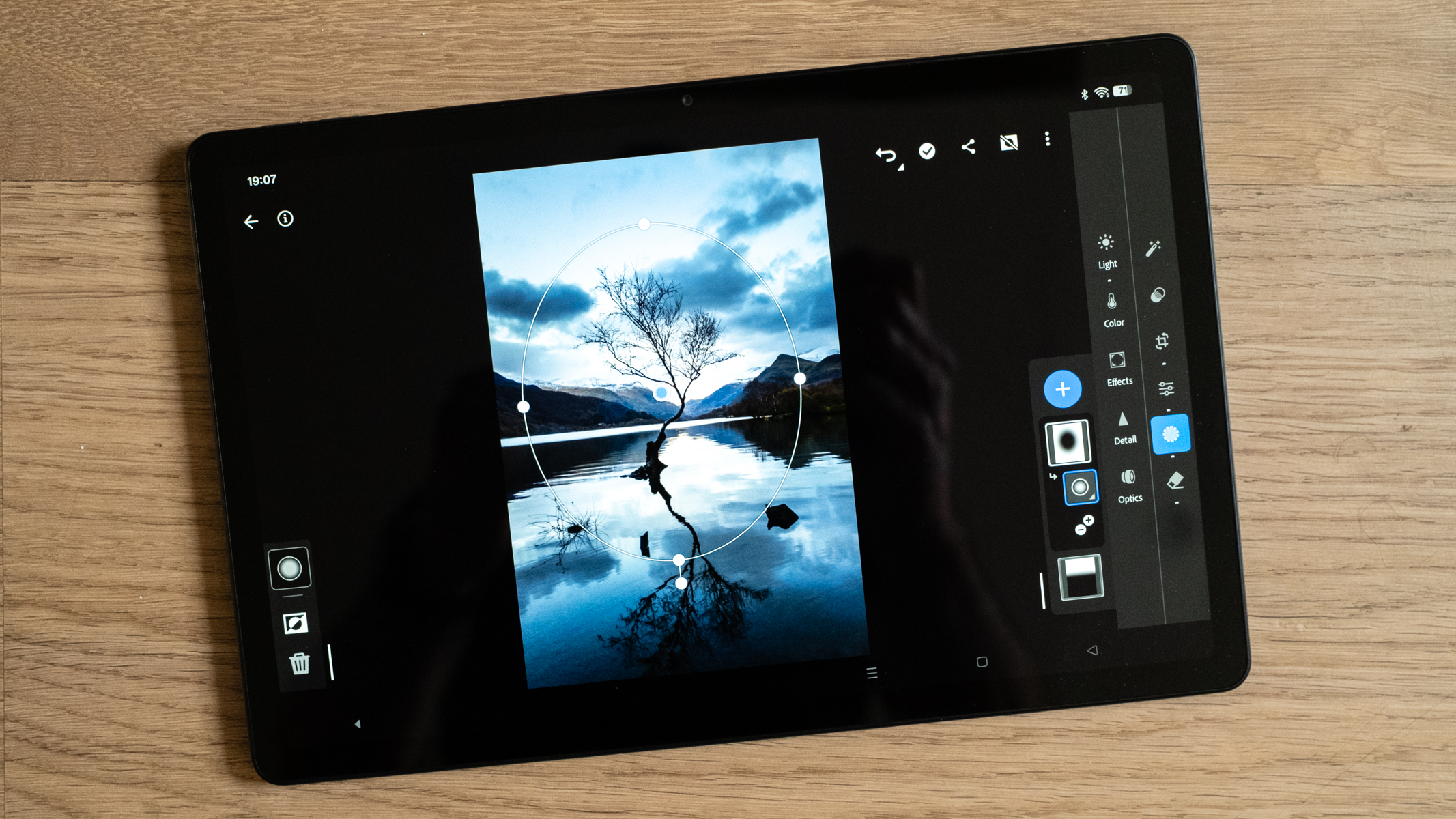Oppo Pad SE running Adobe Lightroom Mobile