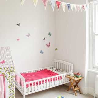 kids bedroom with wall sticker