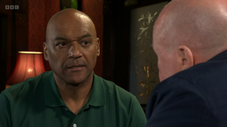 George Knight talks to Phil Mitchell at the Vic
