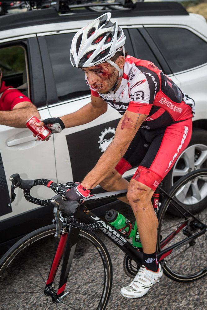 Gregory Brenes (Jamis) made it back to the race after a hard crash.
