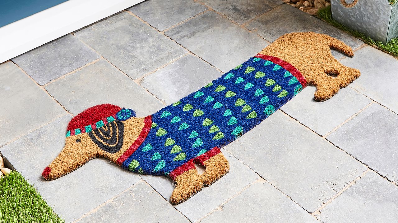 Christmas Dunelm dachshund doormat.