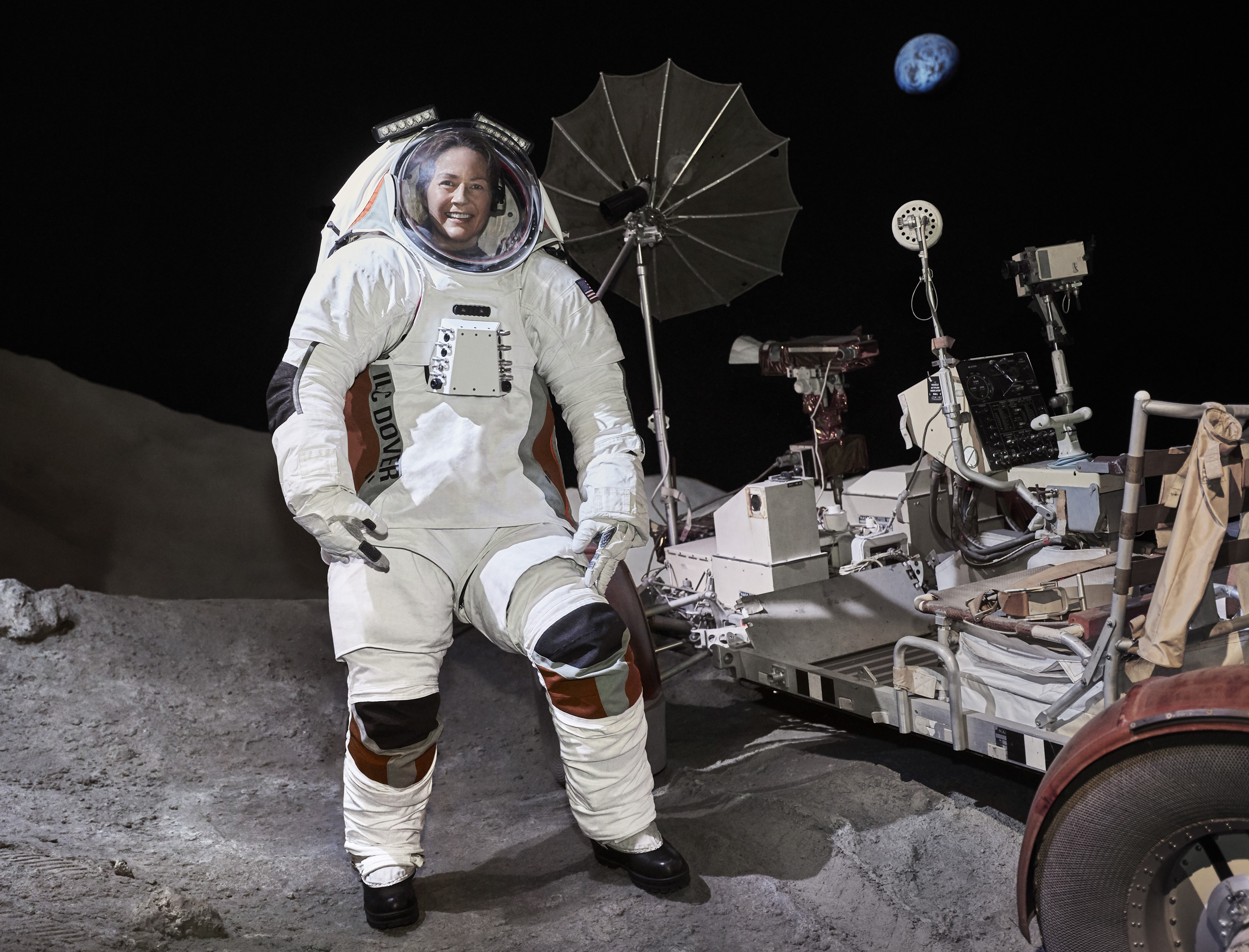 Сколько американцев было в космосе. Скафандр астронавта Аполлона. Скафандр Аполлон 11. Скафандр астронавтов программы Аполлон. Скафандры НАСА для Марса.