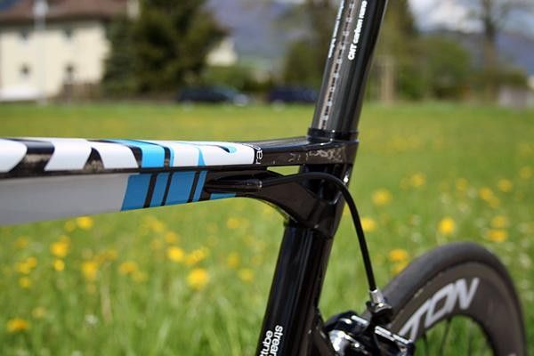 BMC says that splitting the top tube at the seat tube helps to distribute transmitted forces for a better ride quality.