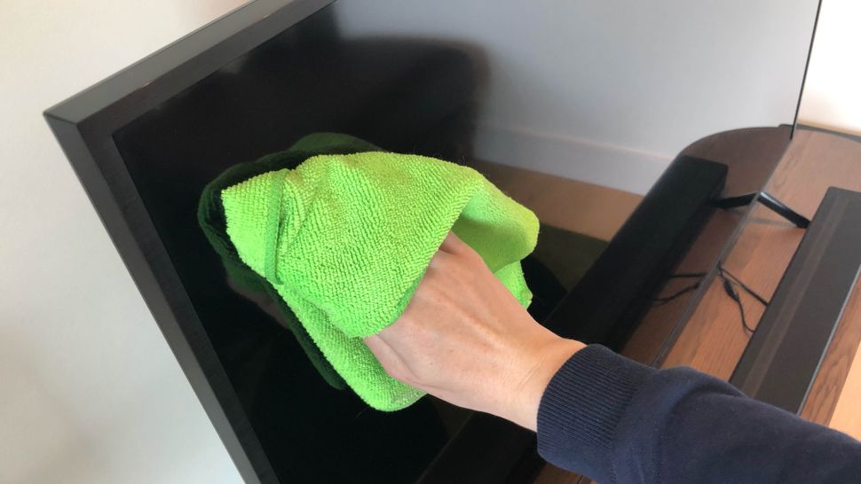 best way to clean a flat screen tv