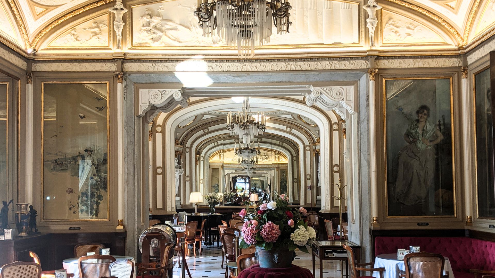 Gran Caffè Gambrinus, Naples, Italy