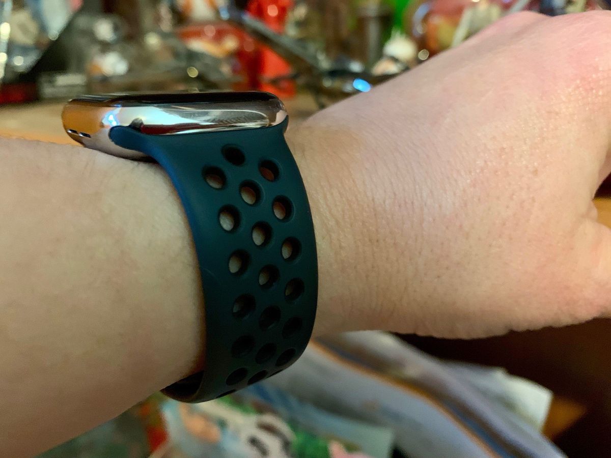 Apple watch outlet black nike band