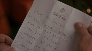 Kevin's note to Mr. duncan with the Plaza printed at the top in Home Alone 2: Lost In New York