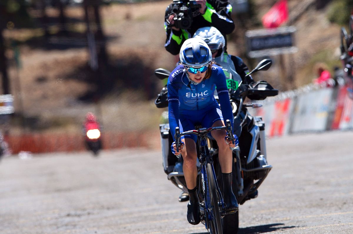 Katie Hall (UnitedHealthcare) with Anna van der Breggen on her wheel