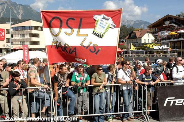 Fans of the Osl sisters