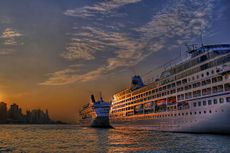 Picture of a cruise ship as night falls