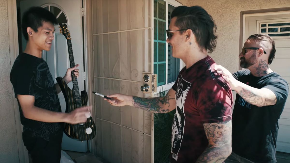 Avenged Sevenfold give fan a signed guitar