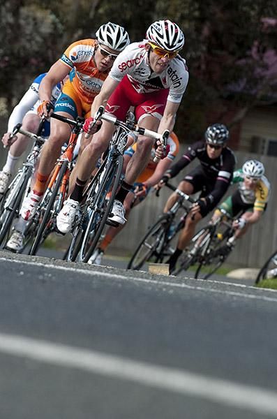 Search2Retain lead the peloton around a corner on the back of the 2.1km curcuit.