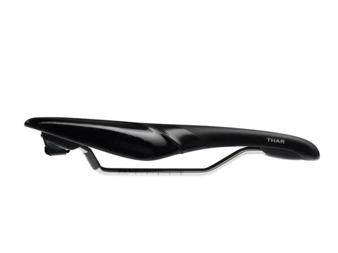 The rails of the Fi'zi:k Thar 29er saddle allow for greater forward adjustability