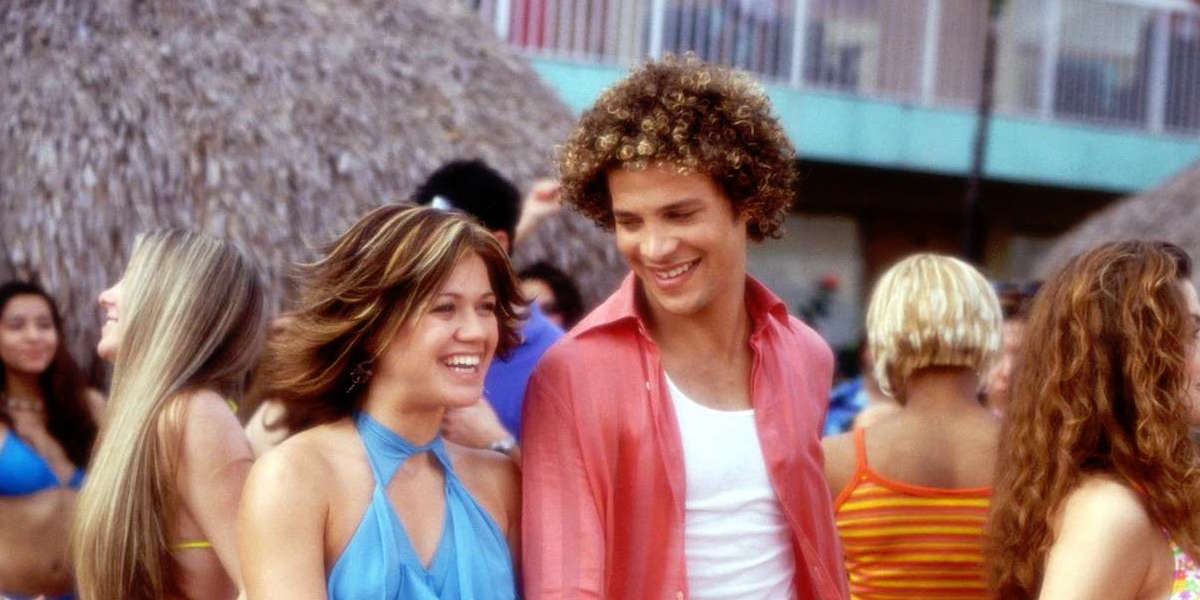 Kelly Clarkson and Justin Guarini in &#039;From Justin to Kelly&#039;