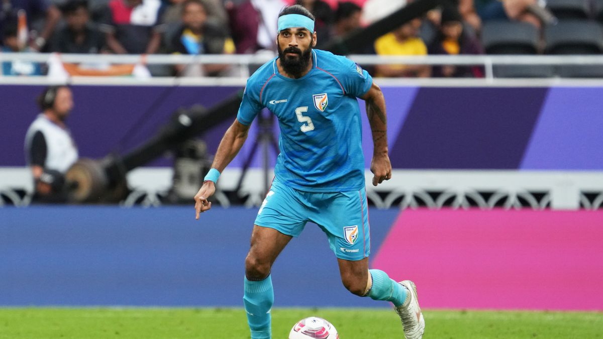 Sandesh Jhingan on the ball ahead of the India vs Uzbekistan live stream