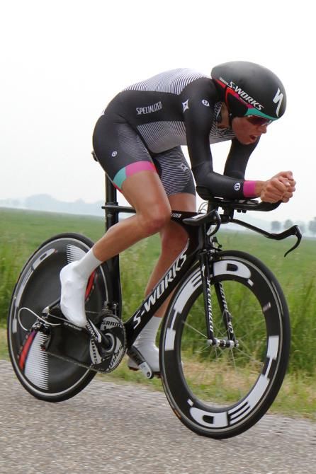 Ellen van Dijk powers to the Dutch title