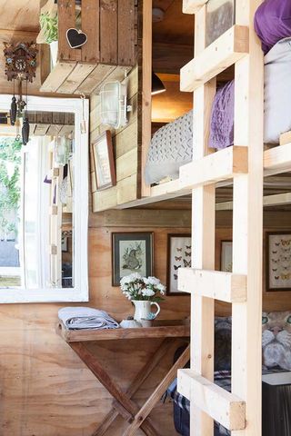 wooden_bunk_beds