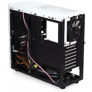 Mana 136 Cable Management