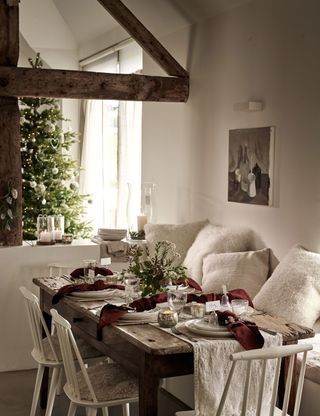 Cosy Country Christmas dining table