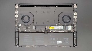 Razer Blade 16 (2025) gaming laptop with RTX 5090 inside