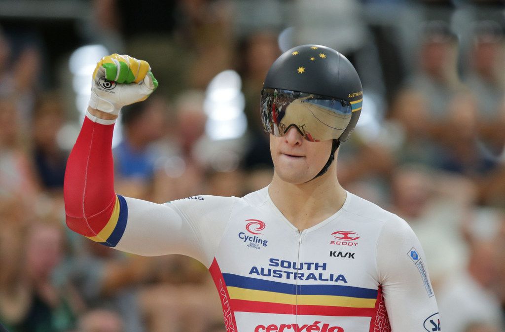 Matthew Glaetzer celebrates his Kierin victory