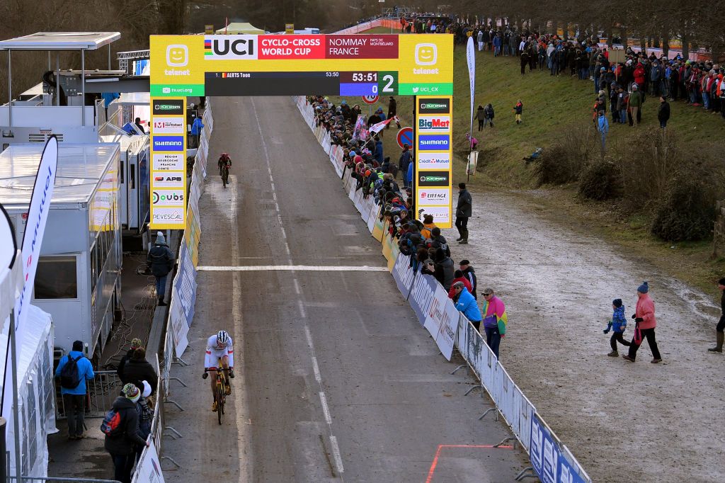 Aerts leads Iserbyt