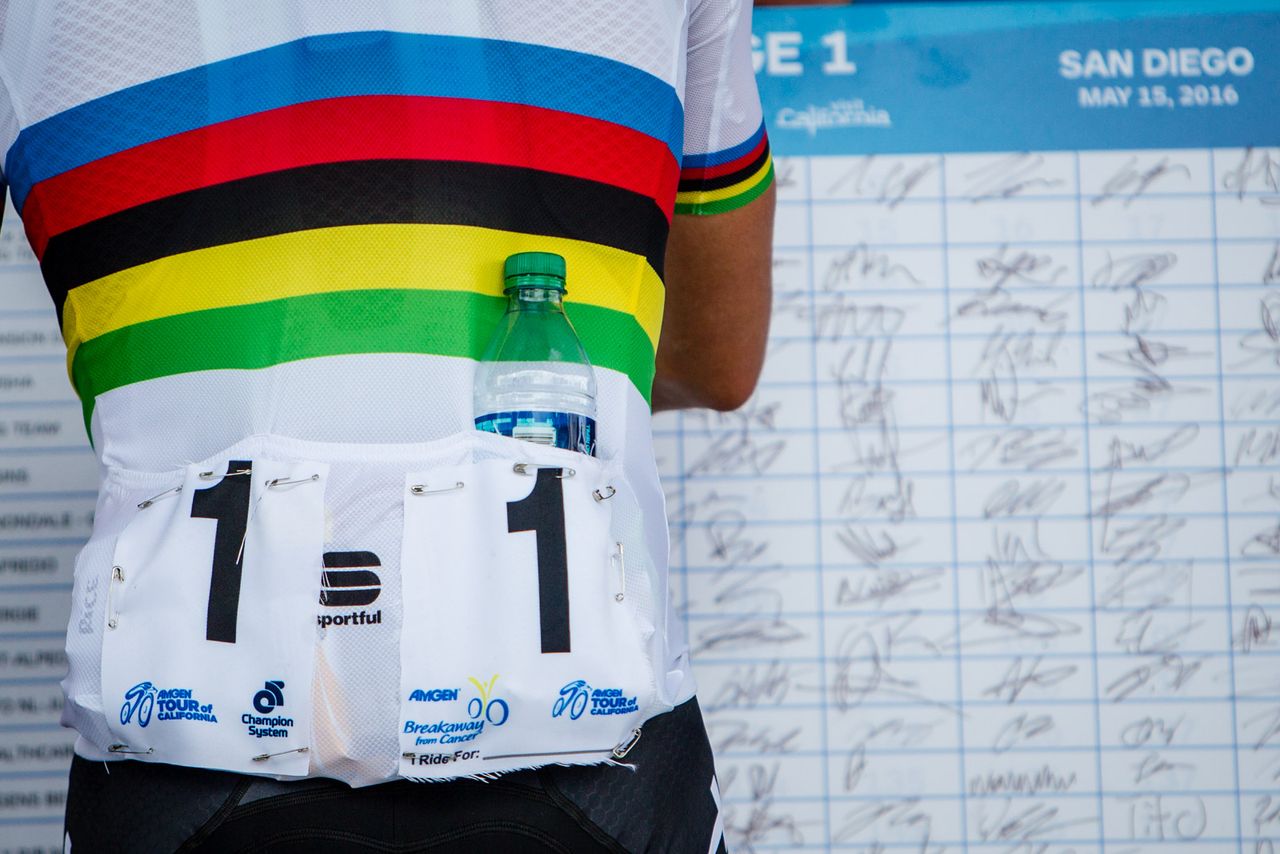 Peter Sagan (Tinkoff) signs on before the stage