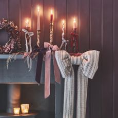 bows on mantlepiece christmas