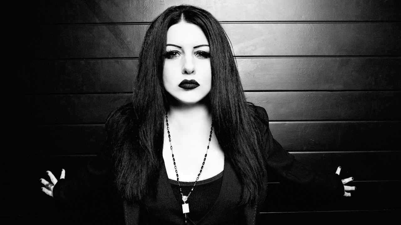 Tairrie B