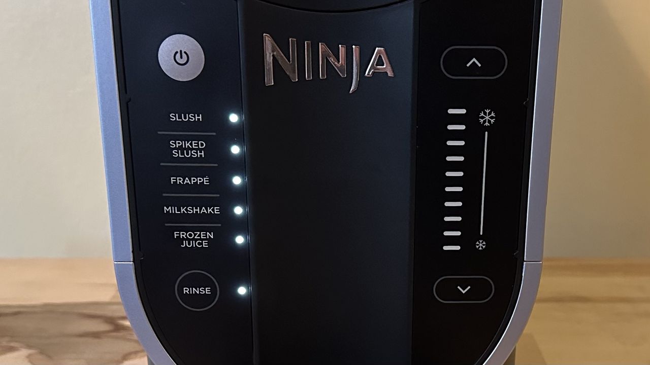 Ninja Slushi machine control panel