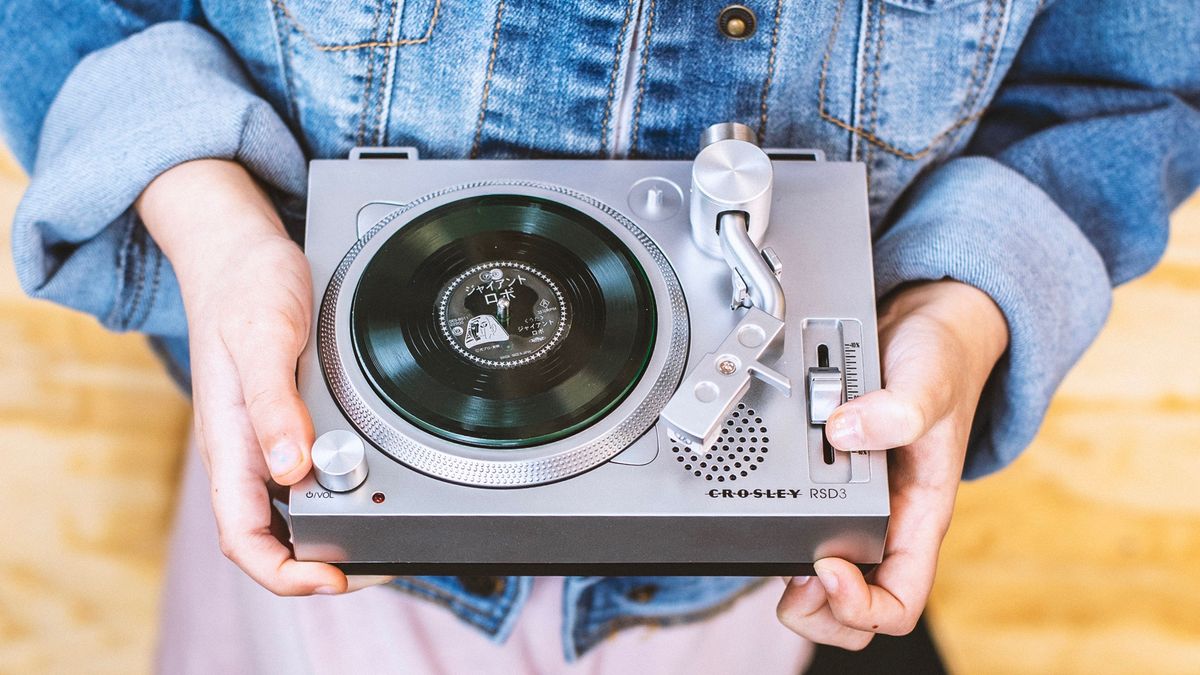 Crosley RSD3 is a 3-inch turntable for Record Store Day 2019