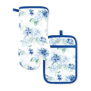 Blue floral oven mitt