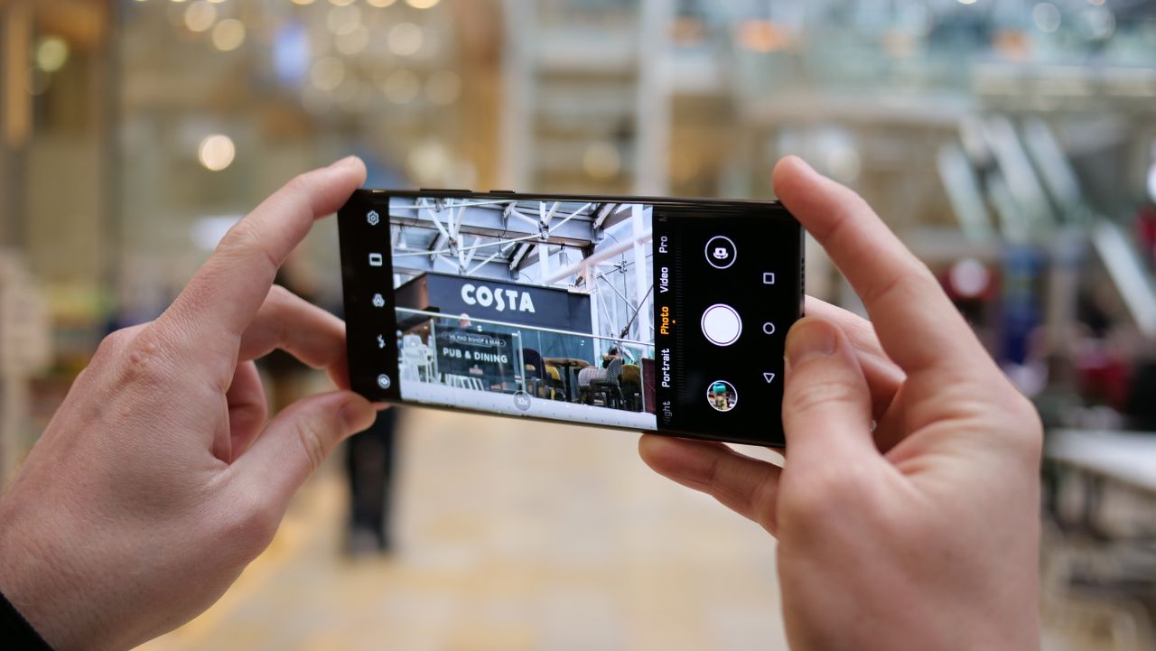 ... Huawei claims its 10x hybrid zoom, which uses AI and software, is also lossless ...