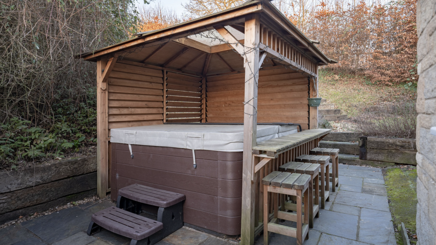 Hot tub