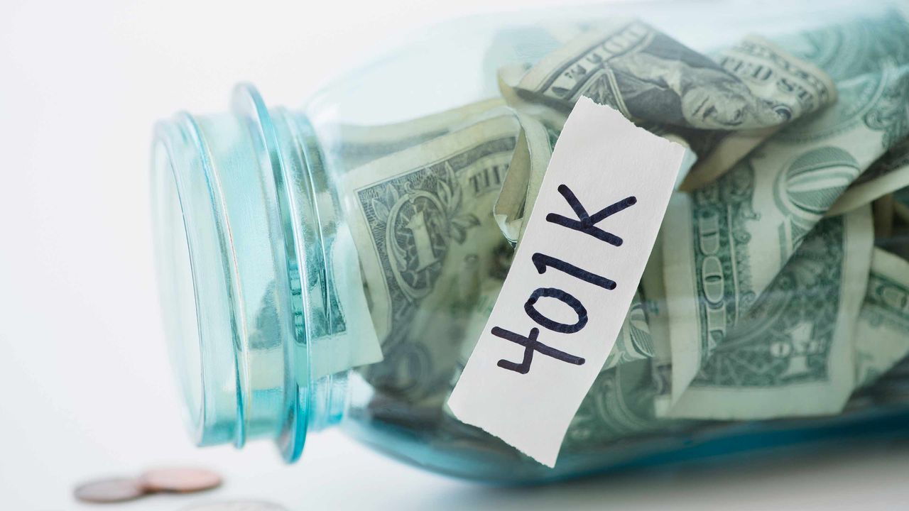 picture of a spilled 401(k) savings jar